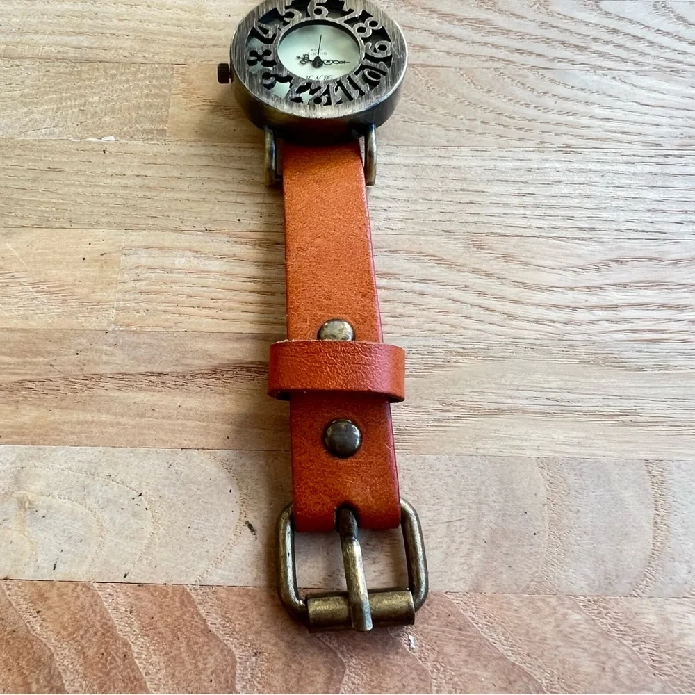 Old fashioned style steampunk ladies watch NEW BATTERY
